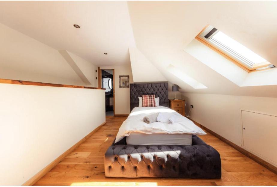 Luxury Cottage With Stunning Views Near Fairy Pools - School House 3 Carbost  Exterior foto